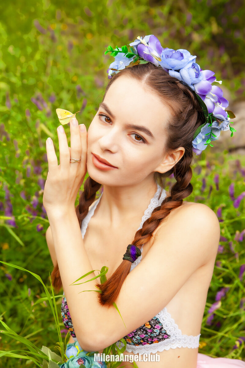 Людмила, 21