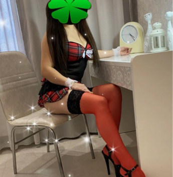 Алина, 19